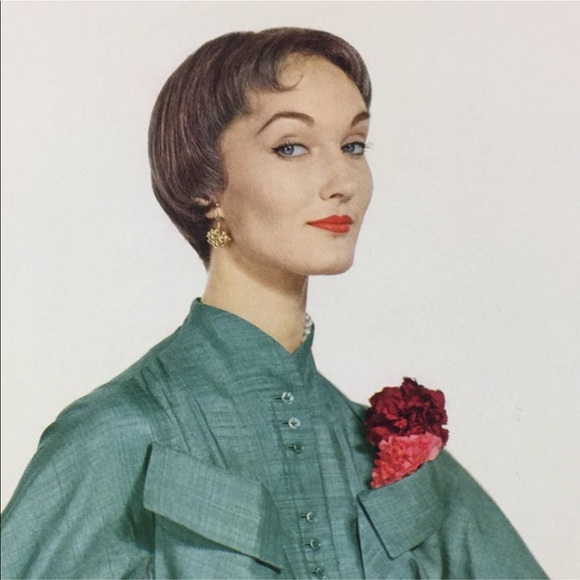 ! 1 Page/2 Sides from VTG 1951 Photo Book, Model in Green, French Village Scene - Picture 3 of 4